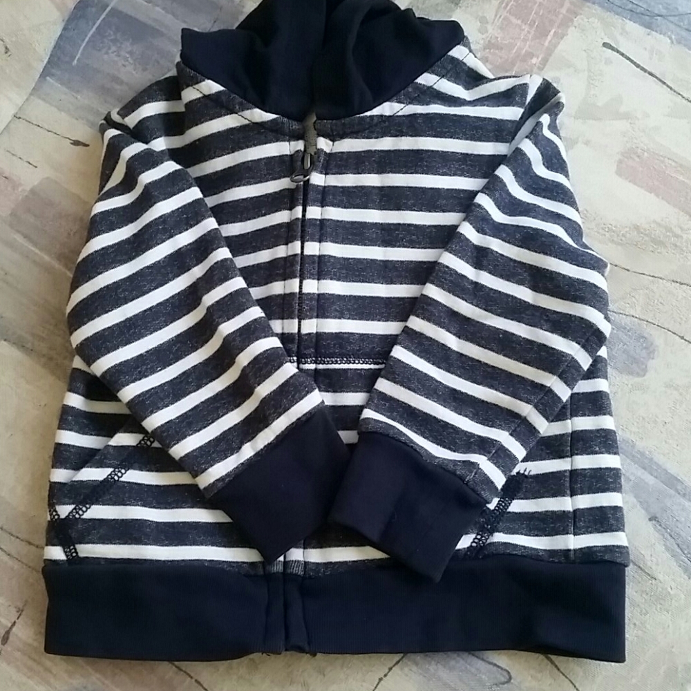 2 BOYS CHILDREN'S PALACE TOPS